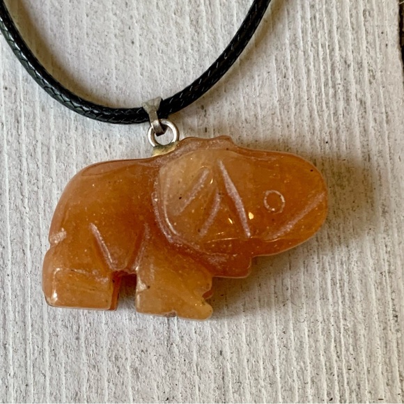 Orange Aventurine Lucky Elephant Crystal Pendant Necklace Adjustable Chain 20" - Picture 4 of 8